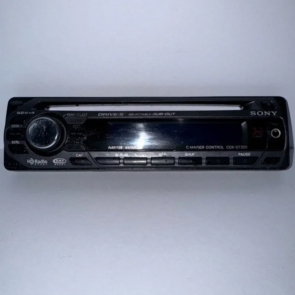Sony Xplod CDX-GT320 face plate car radio